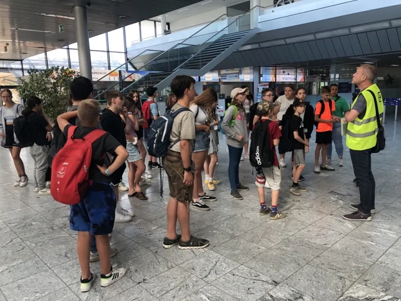 Exkursion zum Flughafen Linz