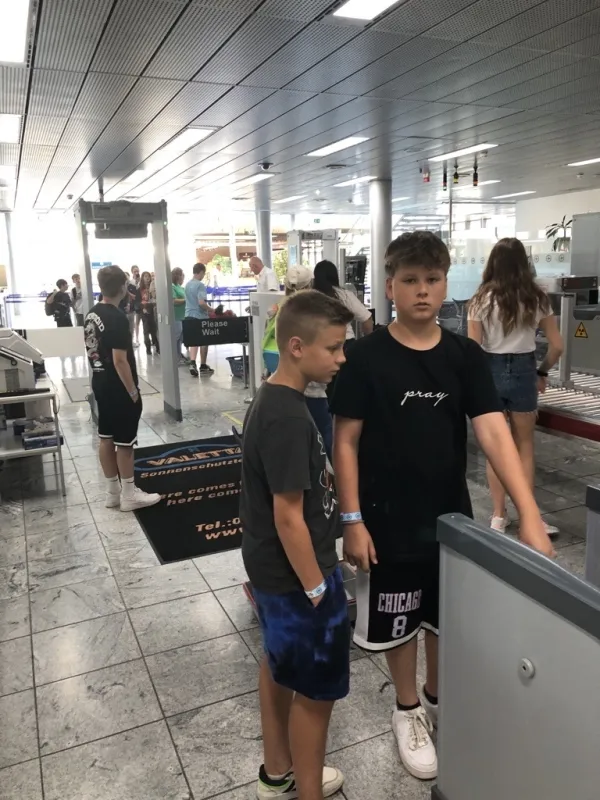 Exkursion zum Flughafen Linz